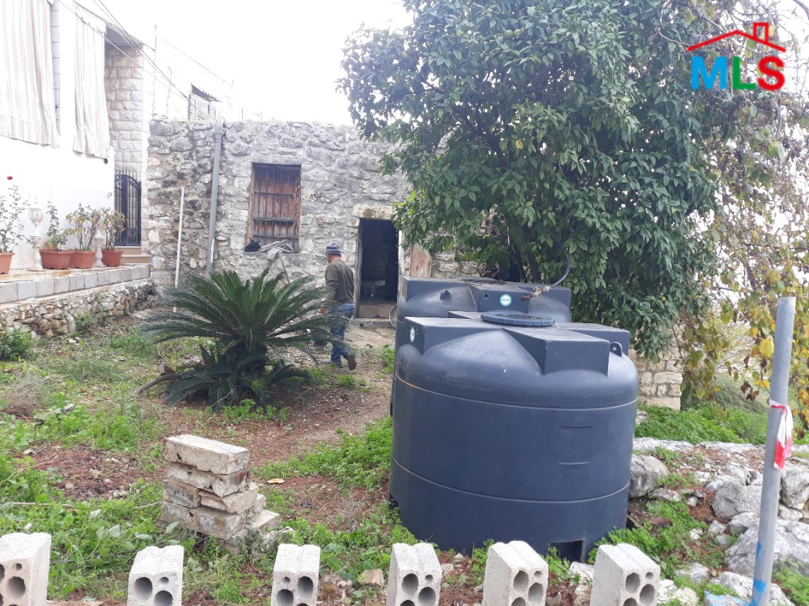 Land With An Old House For Sale in Ghazir
