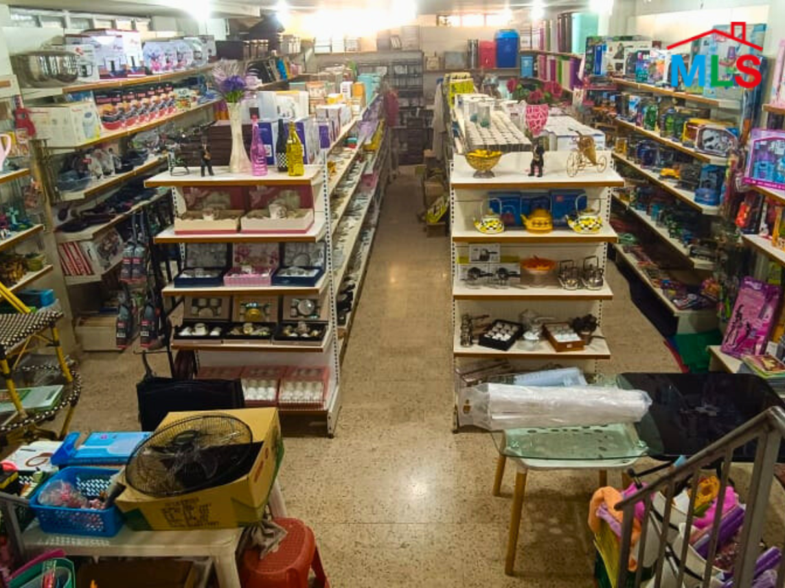 Showroom For Sale in A Prime Location In Zouk Mikael