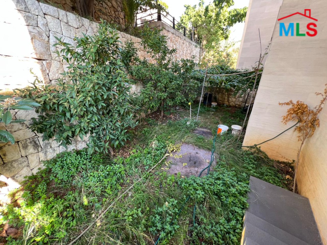 Apartment With Terrace For Sale in Adma