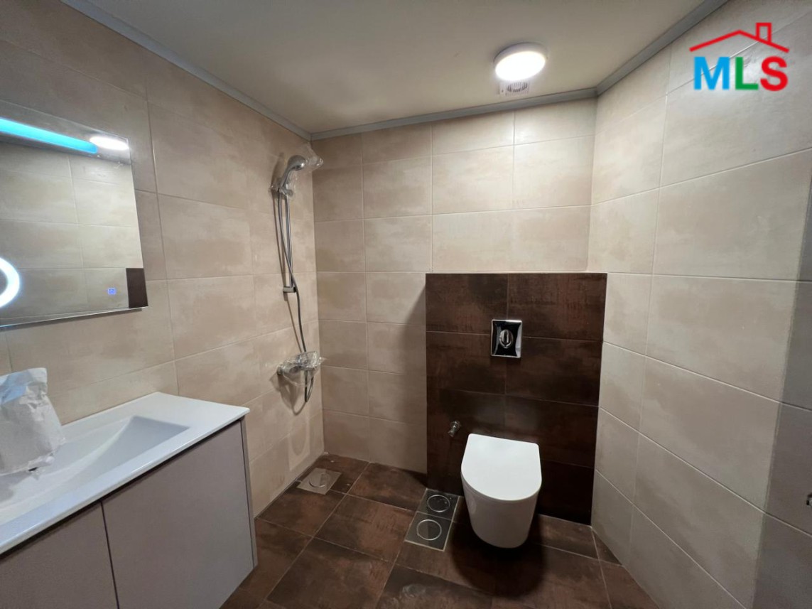 Apartment With Terrace For Sale in Adma