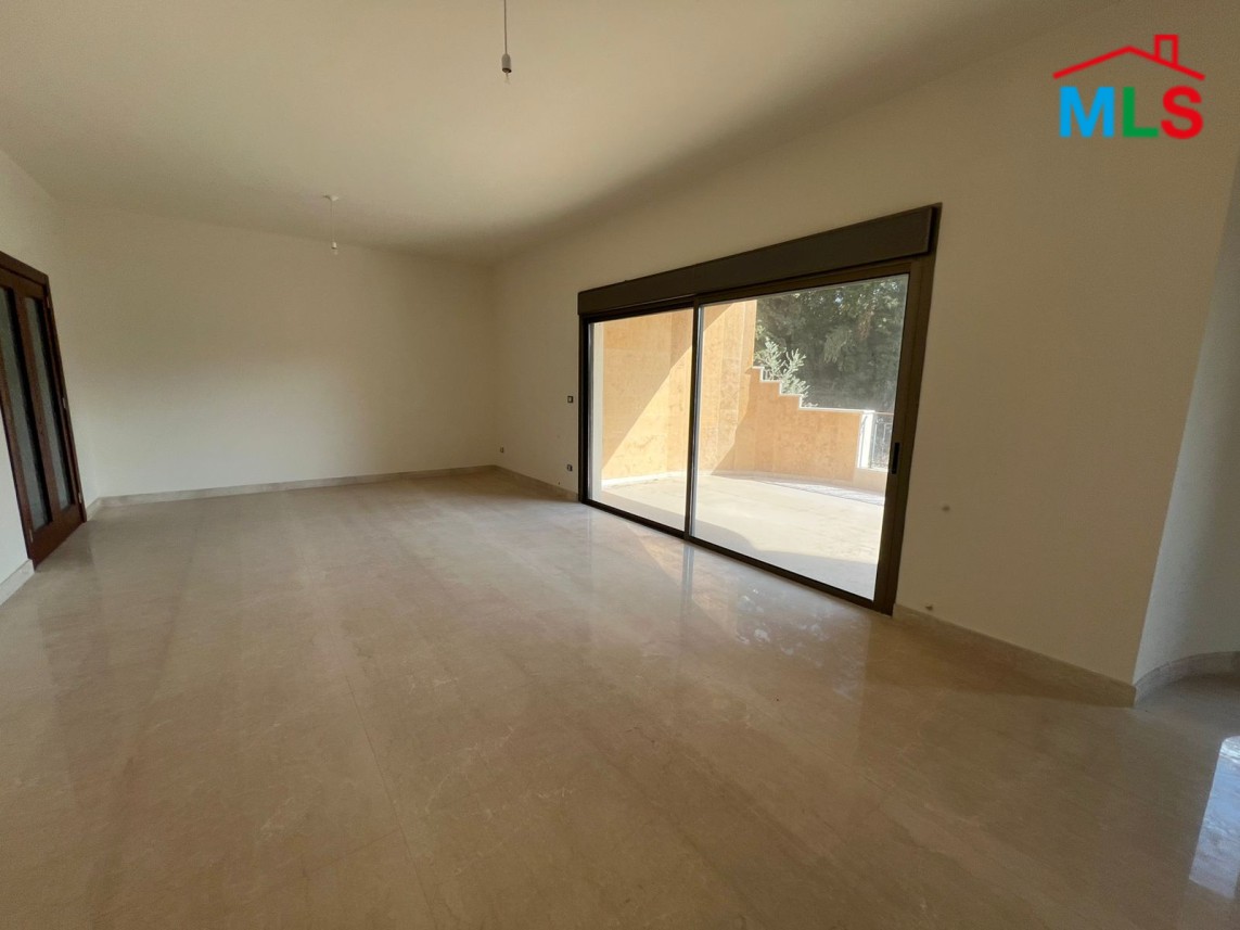 Lovely Apartment For Sale in Adma