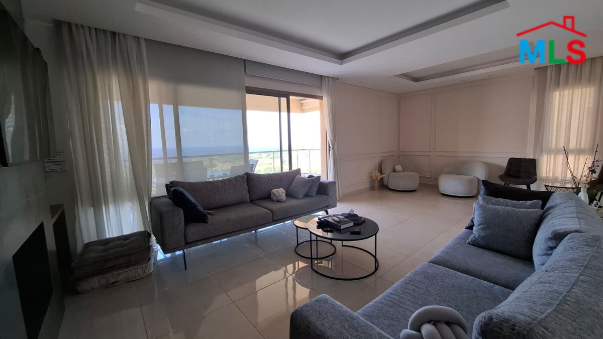 Super Deluxe Apartment For Sale In Jdayel