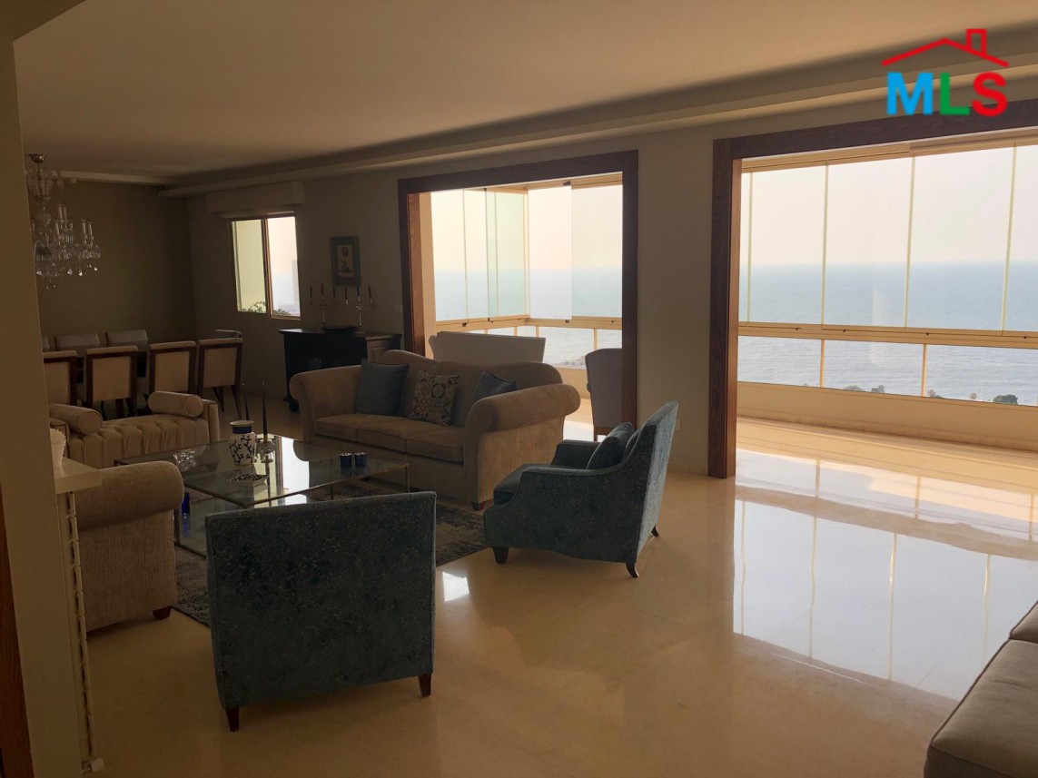 Spacious Luxurious Apartment For Sale In Hamra, Ras Beirut
