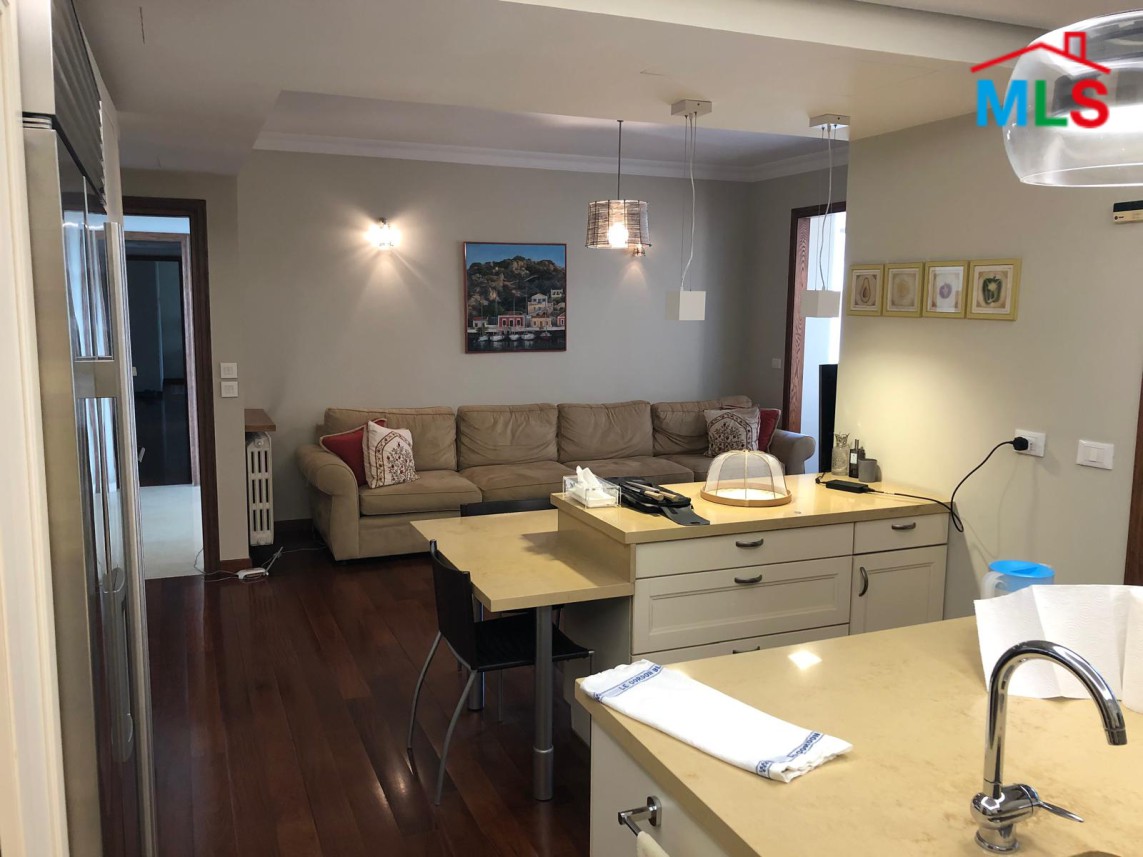 Spacious Luxurious Apartment For Sale In Hamra, Ras Beirut