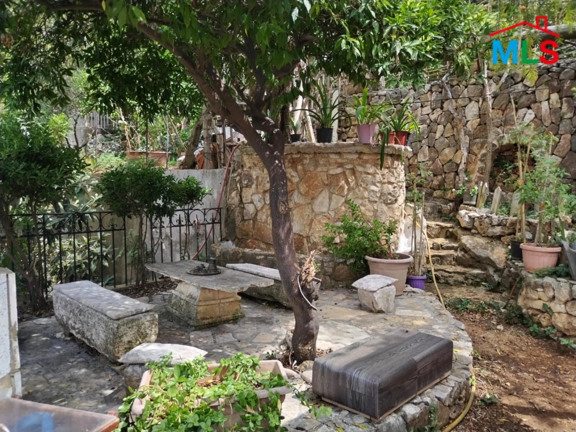 Old House For Sale in Ghazir With Mountain View
