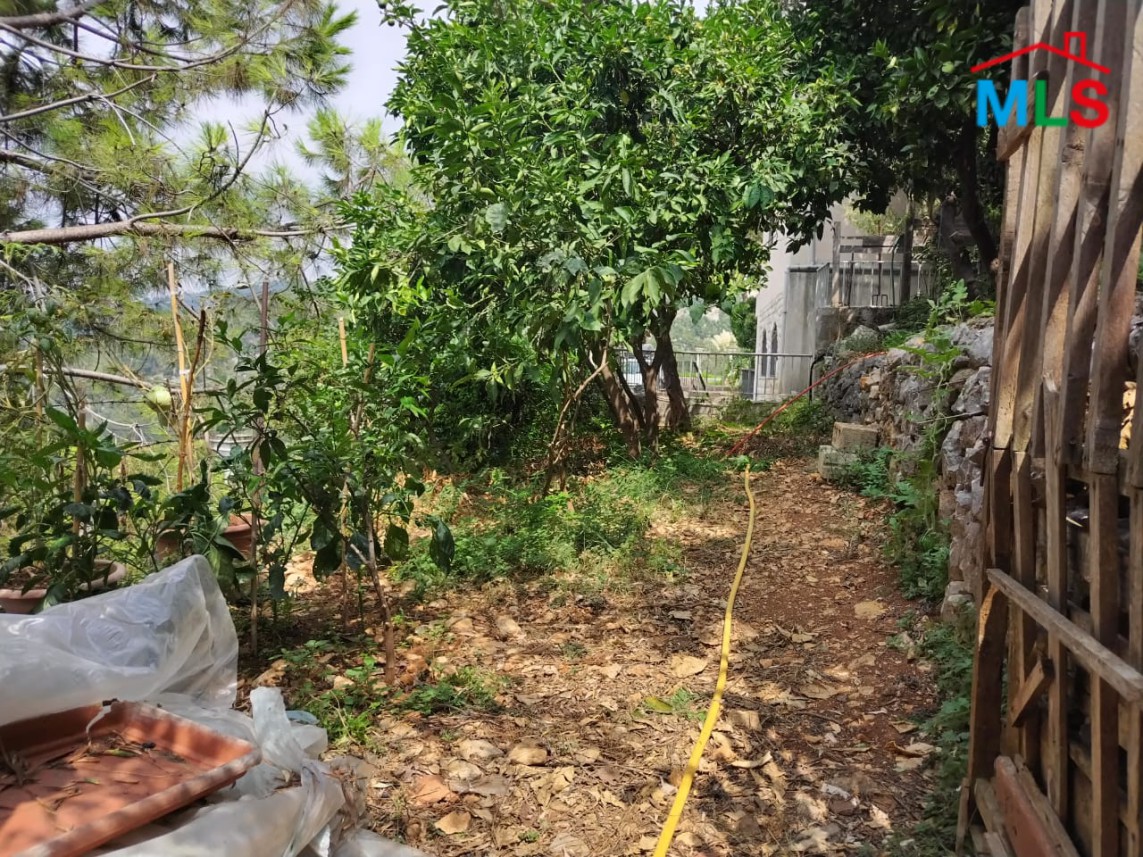 Old House For Sale in Ghazir With Mountain View
