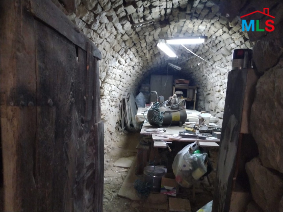 Old House For Sale in Ghazir With Mountain View