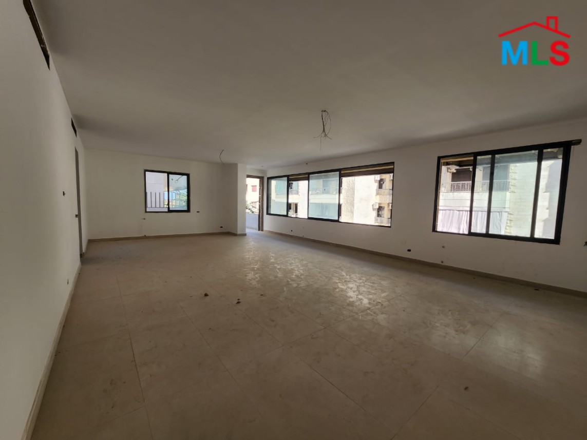 Spacious Apartment For Sale in Mar Takla