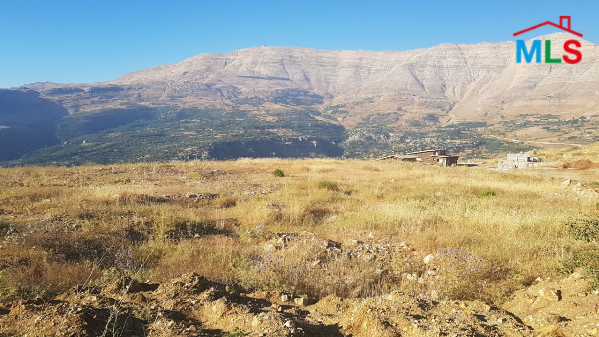 980 SQM Land For Sale In Zaarour With A Nice View