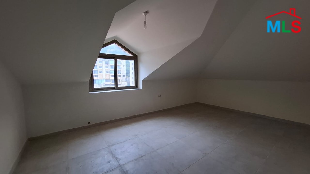 Duplex For Sale in Hboub In A Calm Area
