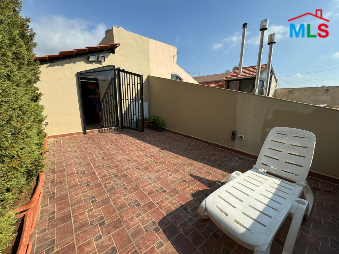 Fully Decorated Furnished Duplex For Sale In Mansourieh