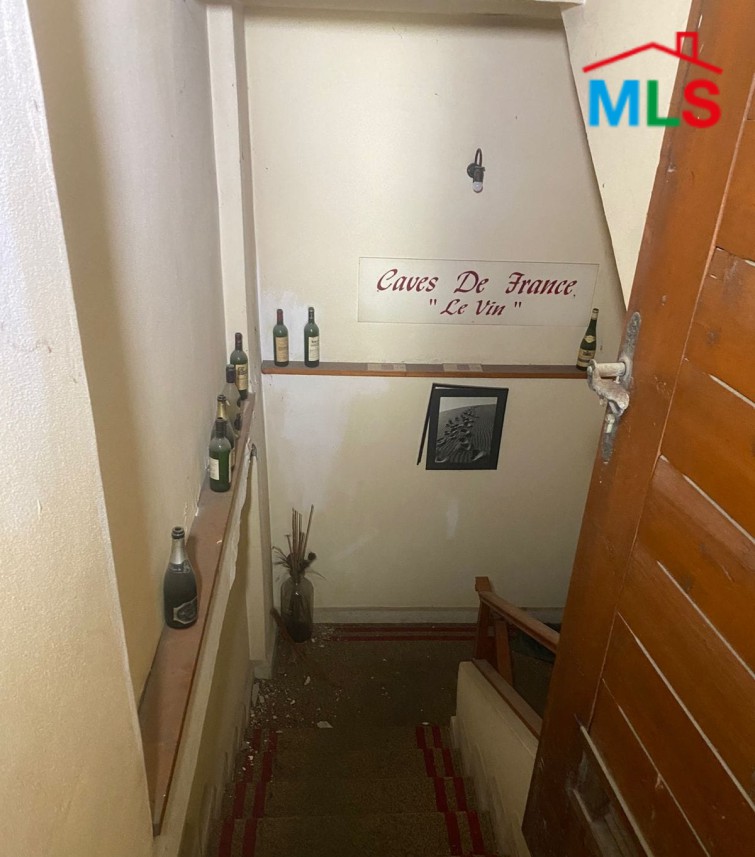 400 SQM Warehouse for Sale in Mazraat Yachouh