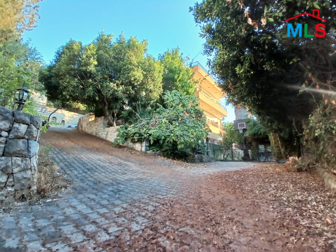 1,802 SQM Land With Old Building For Sale In Nabey