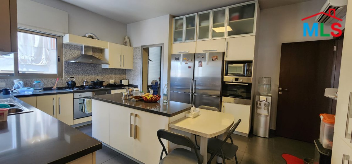 Luxurious Apartment With High-End Finishing For Sale In Mar Takla Hazmieh