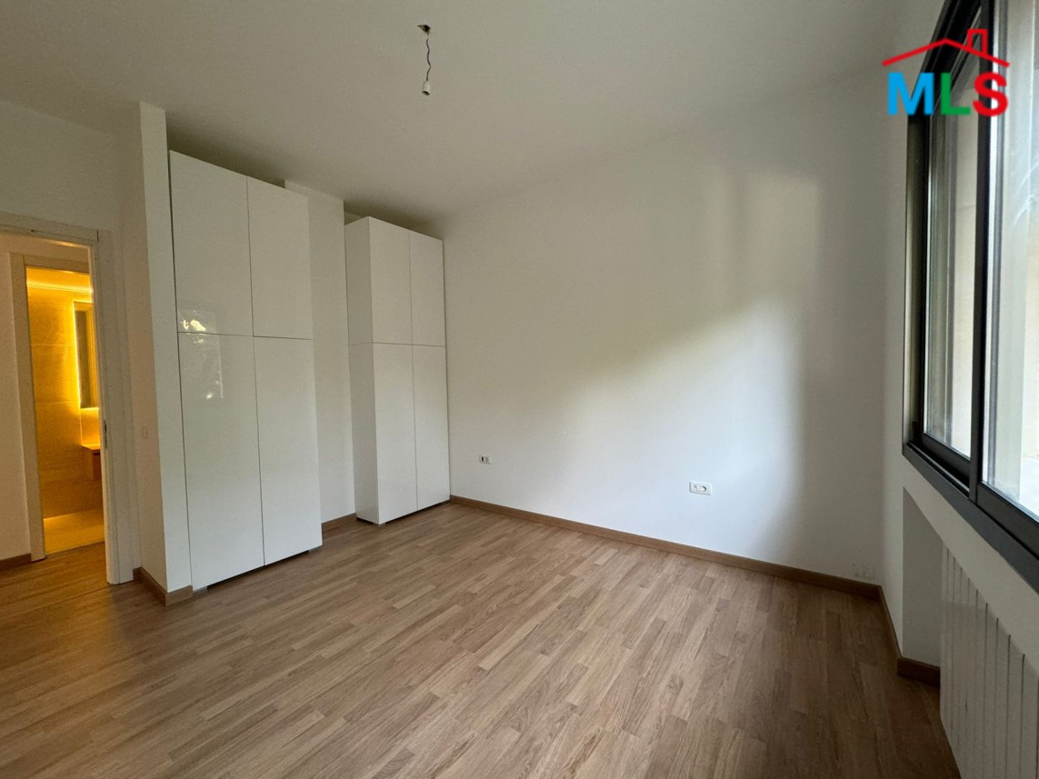 Luxurious High-End Finishing Apartment With Terrace for Sale In Monteverde