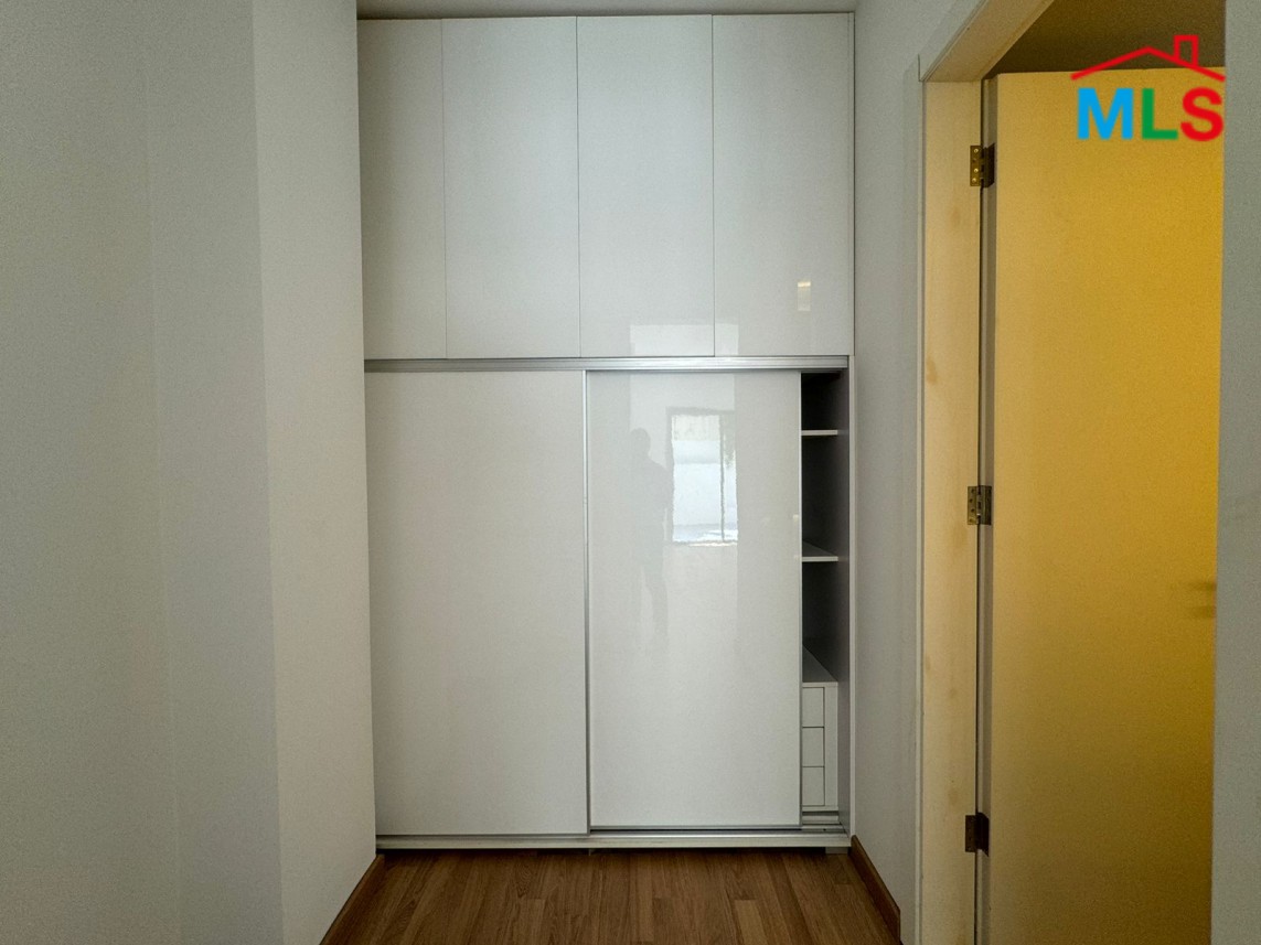 Luxurious High-End Finishing Apartment With Terrace for Sale In Monteverde