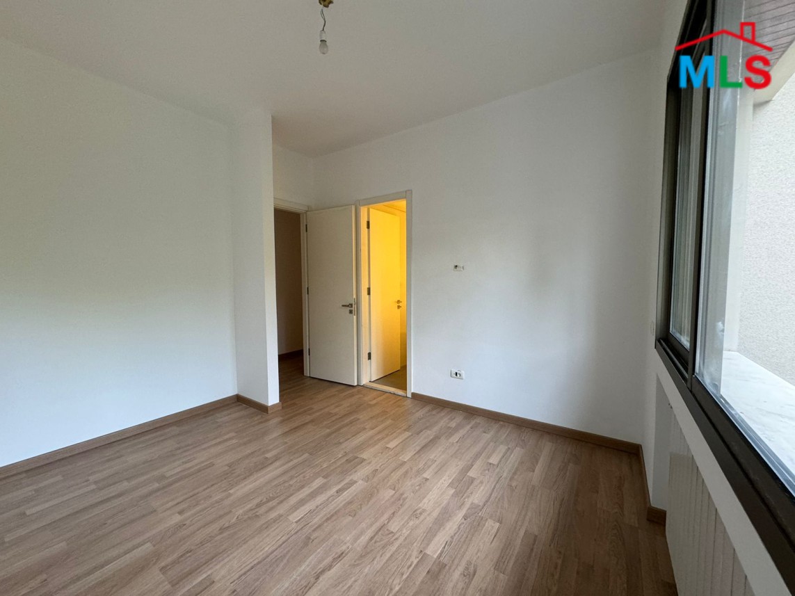 Luxurious High-End Finishing Apartment With Terrace for Sale In Monteverde