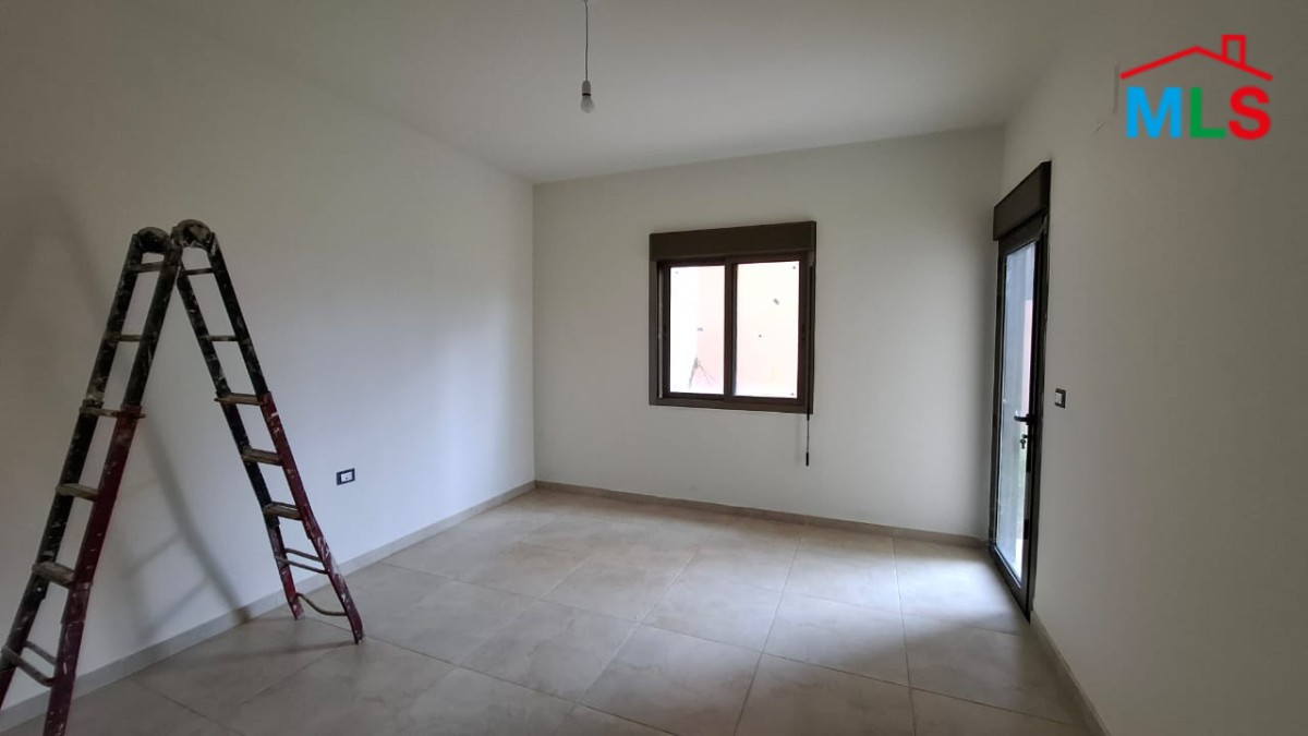 Apartment With Terrace for Sale in Hboub In A Calm Area