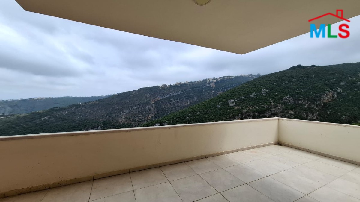 Apartment With Terrace for Sale in Hboub In A Calm Area