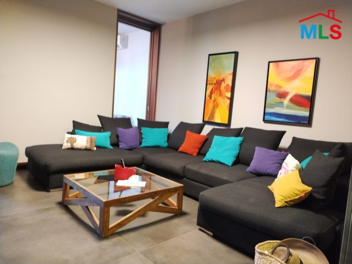 Unfurnished Apartment With Garden And Terrace for Sale In Rayfoun