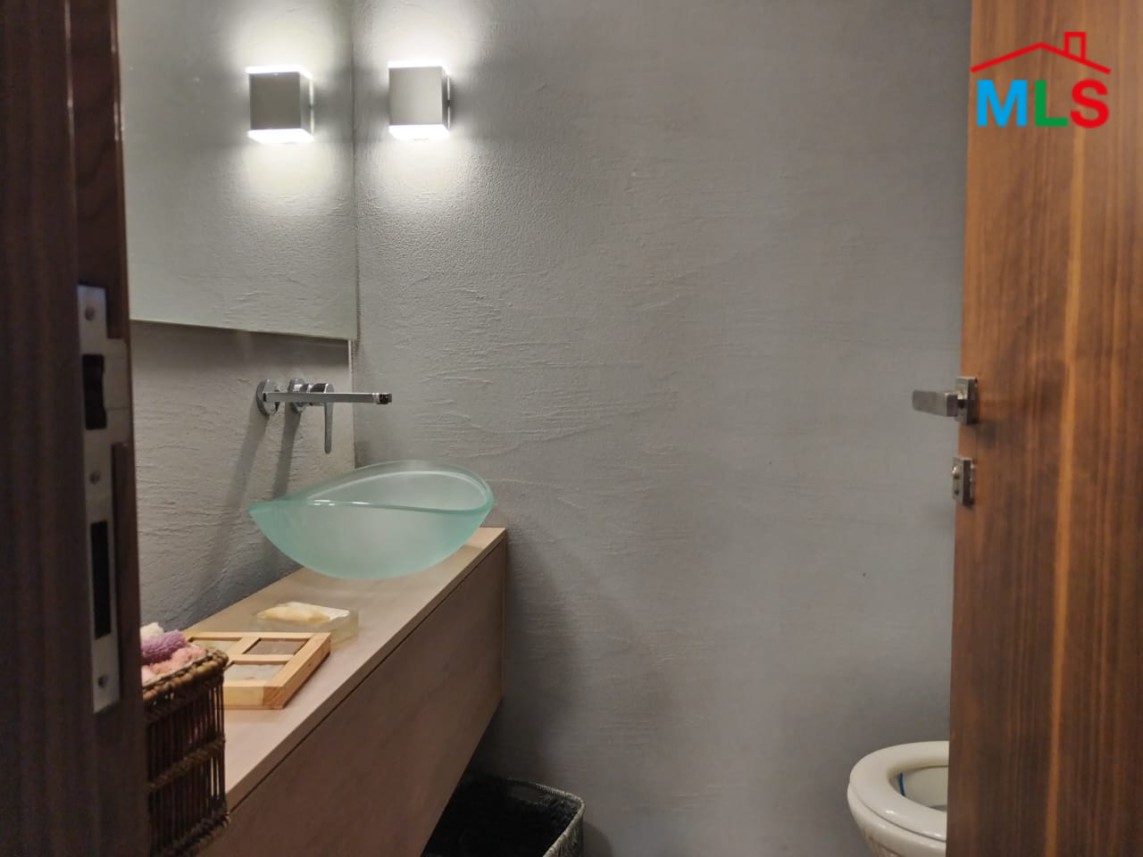 Unfurnished Apartment With Garden And Terrace for Sale In Rayfoun