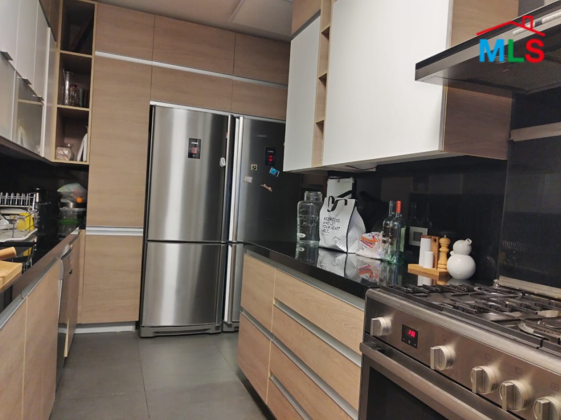 Unfurnished Apartment With Garden And Terrace for Sale In Rayfoun