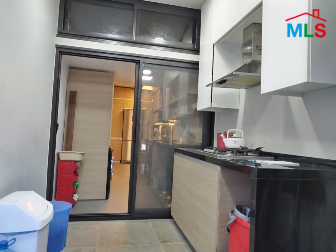 Unfurnished Apartment With Garden And Terrace for Sale In Rayfoun