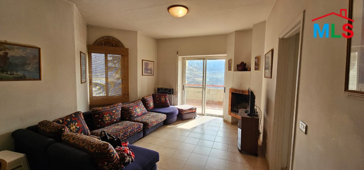 Fully Decorated Chalet for Sale In Faraya Village