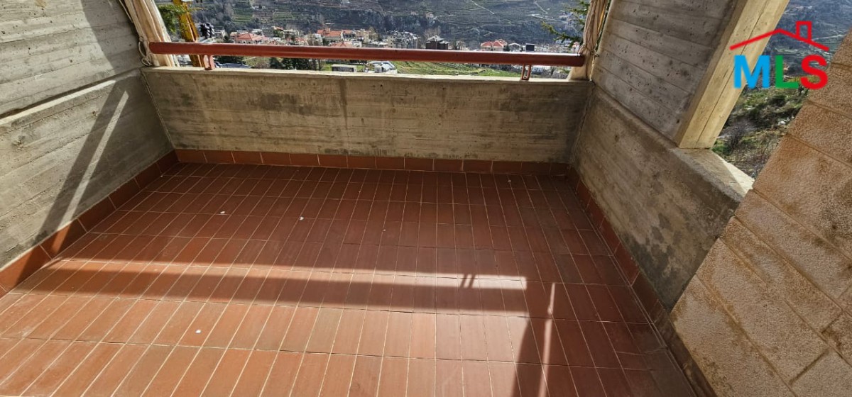 Fully Decorated Chalet for Sale In Faraya Village