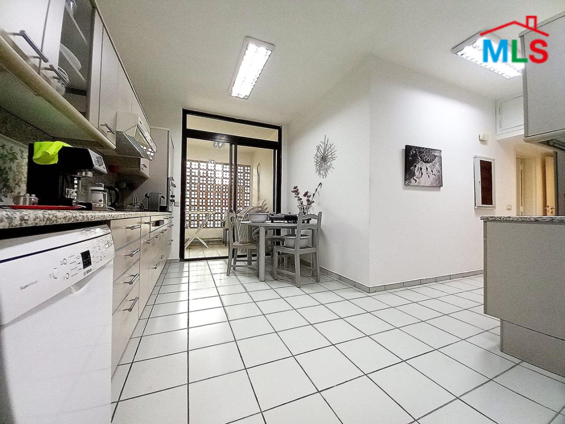 Spacious Apartment for Sale In Mtayleb