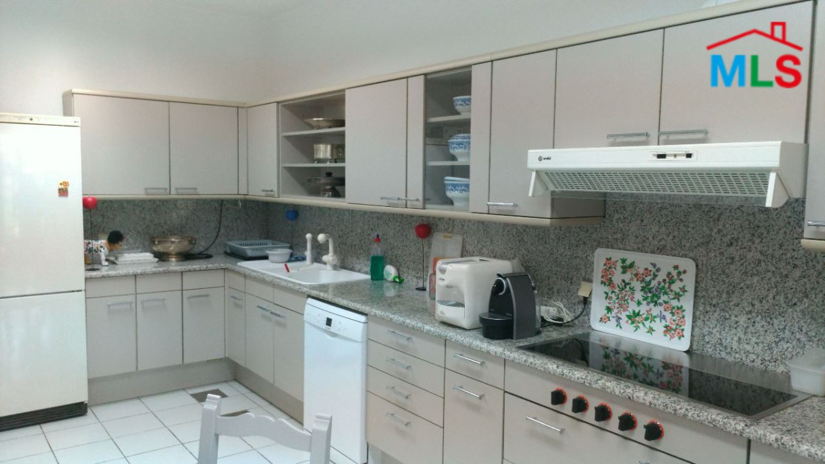 Spacious Apartment for Sale In Mtayleb