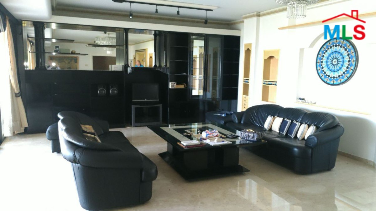 Spacious Apartment for Sale In Mtayleb