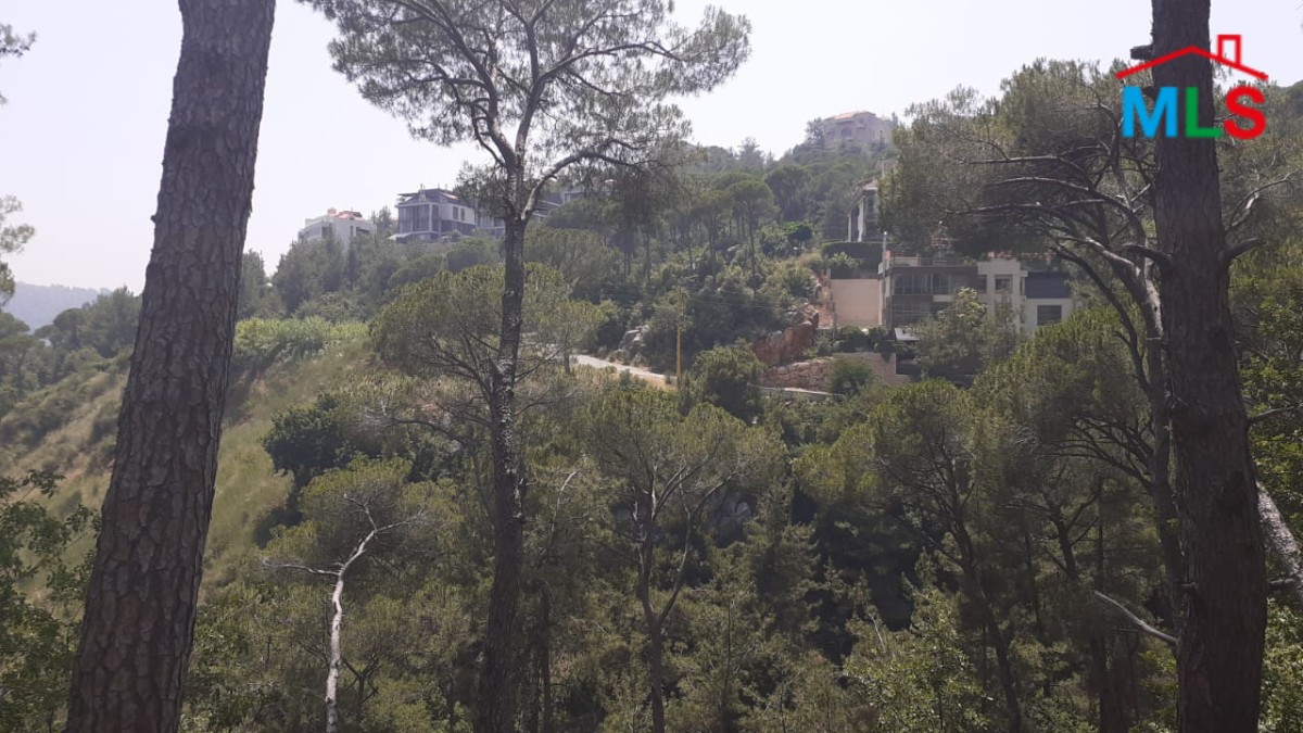 A 3675 SQM Land for Sale in Qonnabet Baabdat