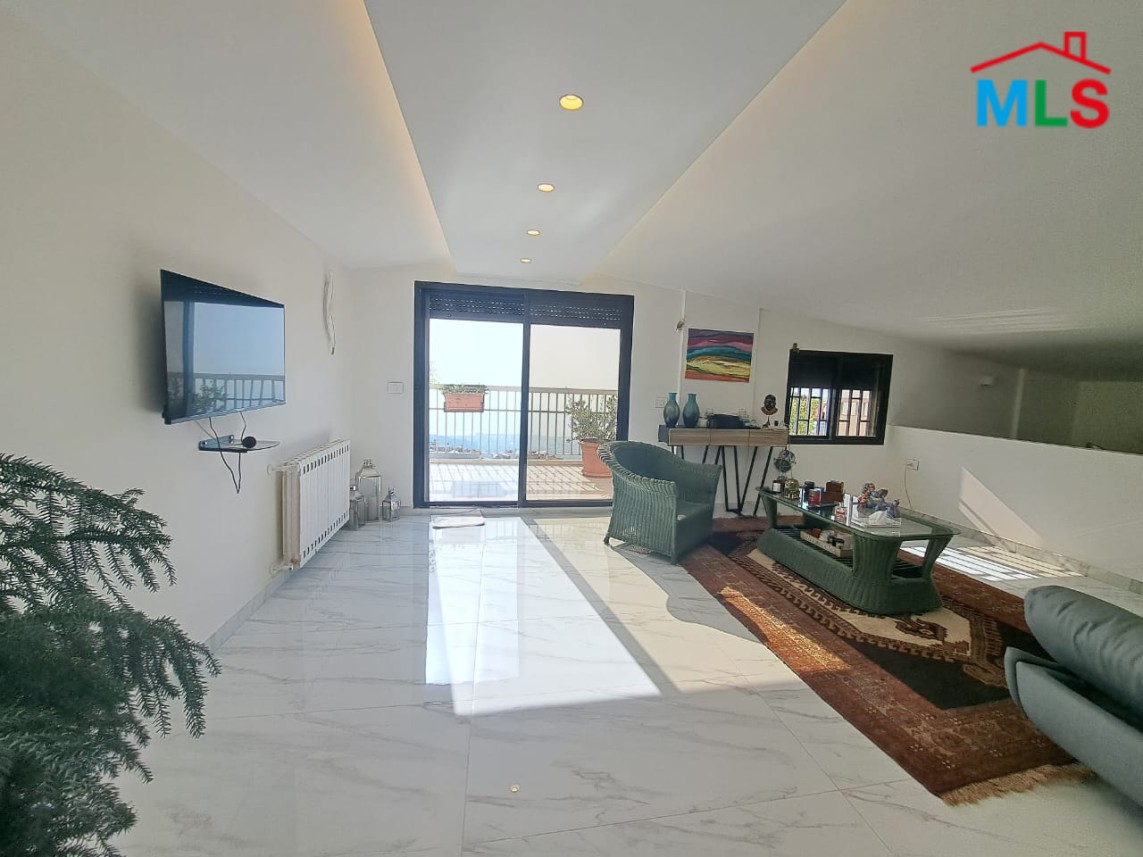 Spacious Duplex With Panoramic View For Sale In Biyada