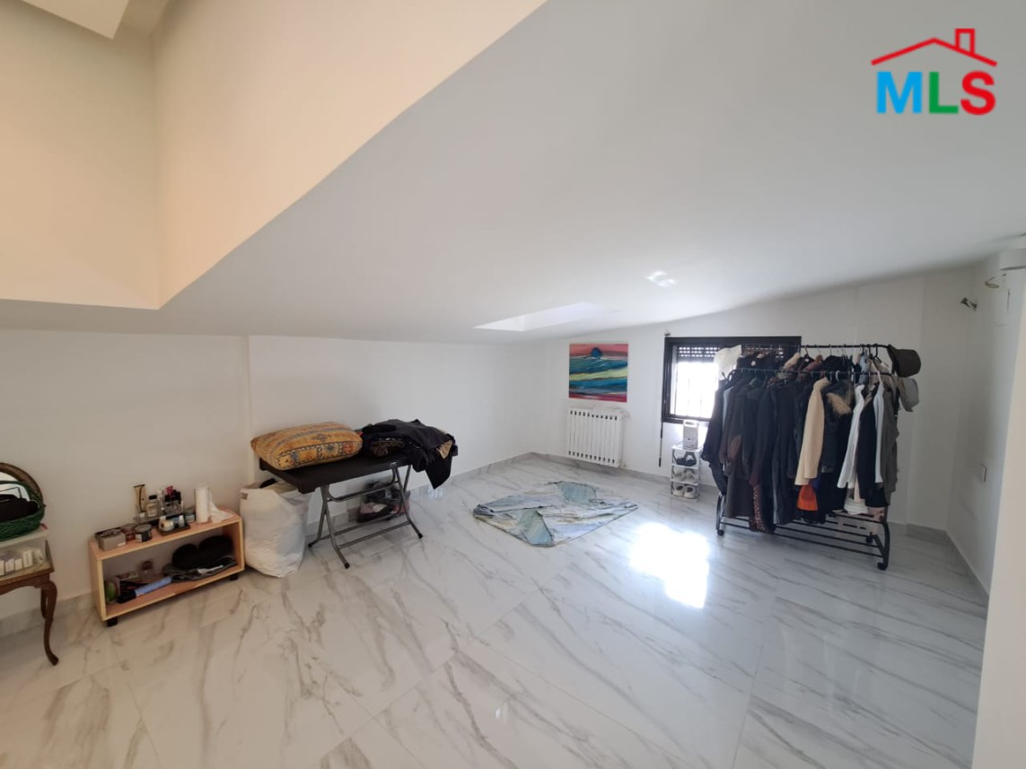 Spacious Duplex With Panoramic View For Sale In Biyada