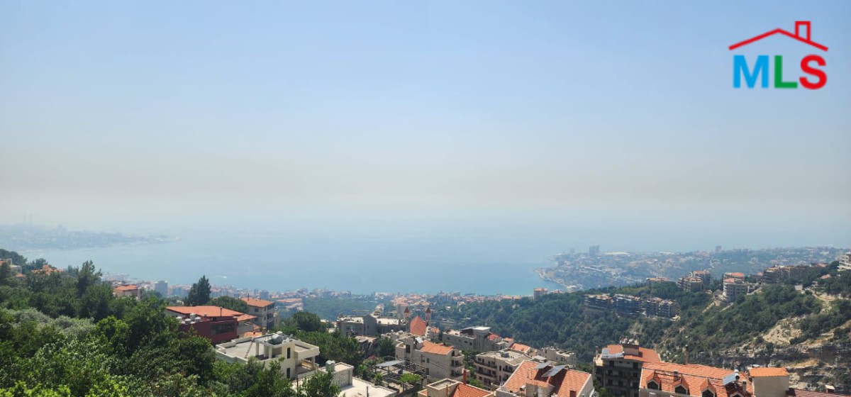 Core And Shell Traditional Lebanese Villa for Sale In Chnaniir