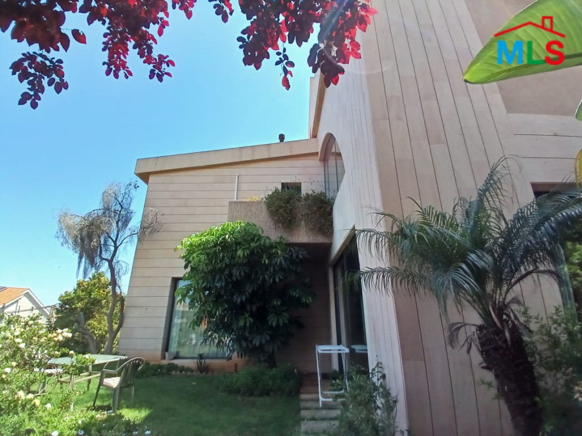 Fully Furnished Decorated Modern High-End Villa With Garden For Sale In Ain Aar