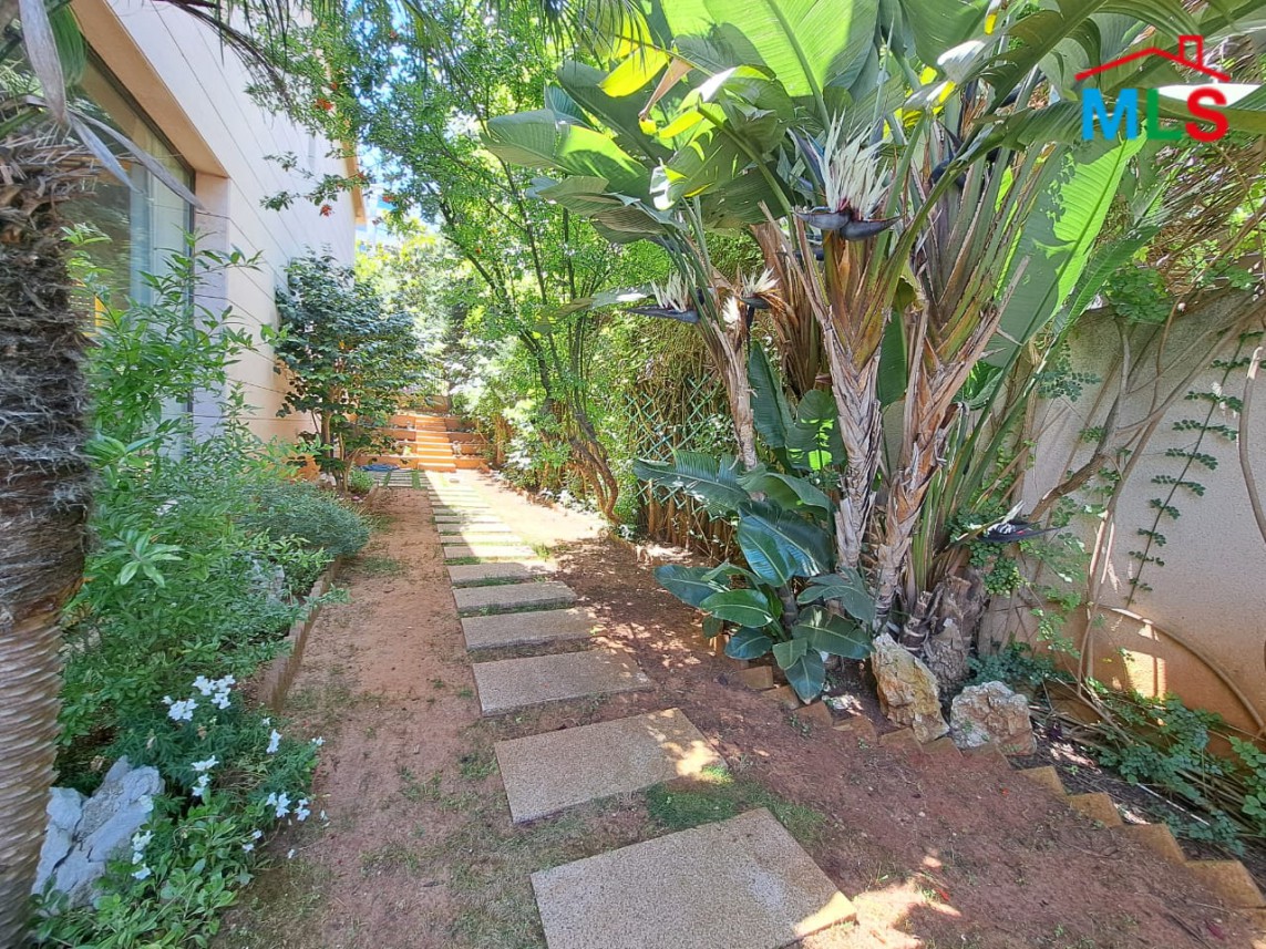 Fully Furnished Decorated Modern High-End Villa With Garden For Sale In Ain Aar