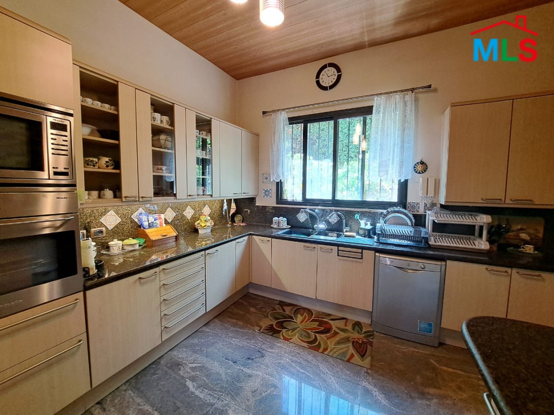 Fully Furnished Decorated Modern High-End Villa With Garden For Sale In Ain Aar