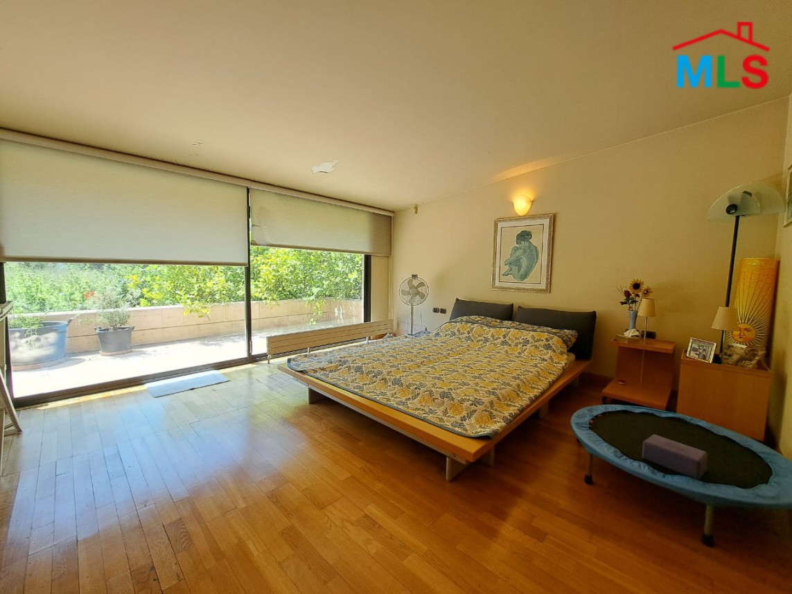 Fully Furnished Decorated Modern High-End Villa With Garden For Sale In Ain Aar