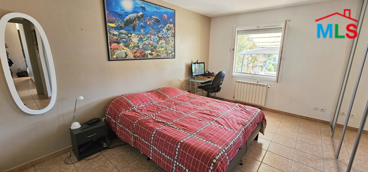 Villa For Sale - Bagnols-en-Forêt - FRANCE