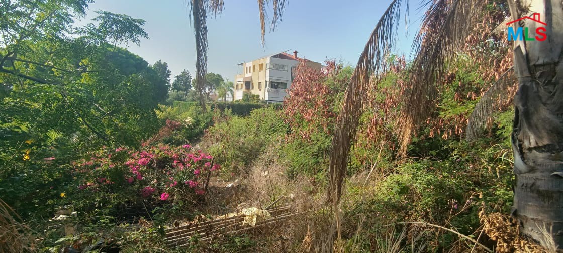 Big Land for Sale In Tabarja