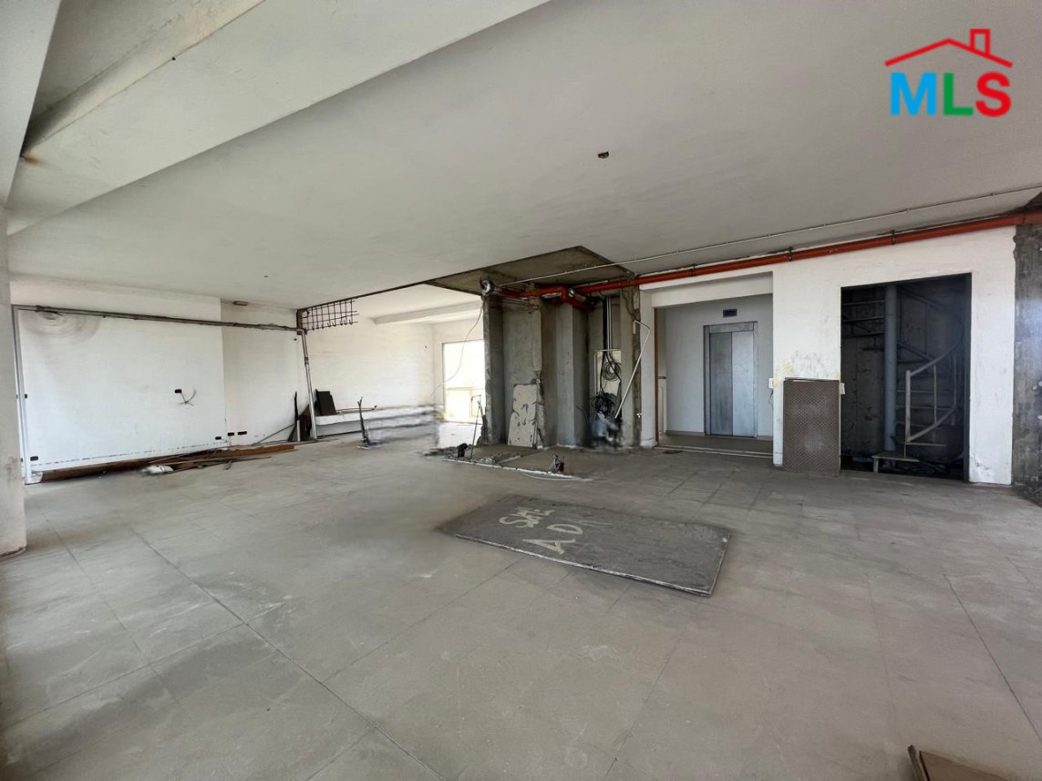 Core & Shell Penthouse with Pool for Sale In Achrafieh, Sassine
