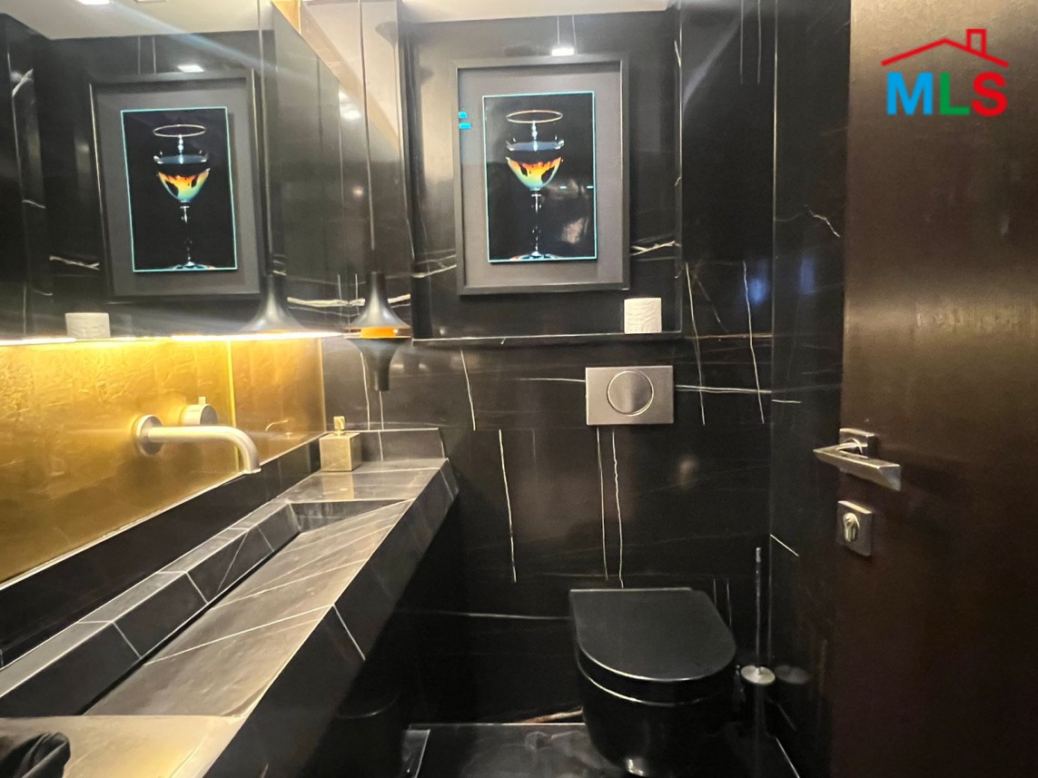 Ideal Penthouse with Rooftop Pool for Sale In Achrafieh