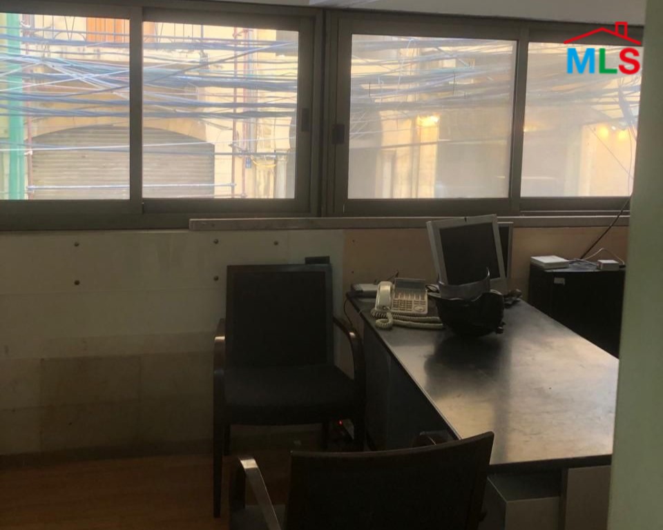 95 SQM Office For Sale in Gemmayzeh, Saifi
