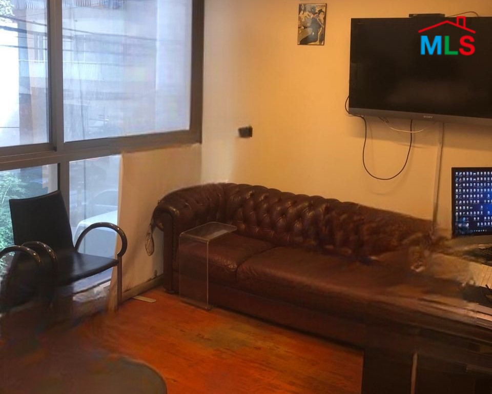 95 SQM Office For Sale in Gemmayzeh, Saifi