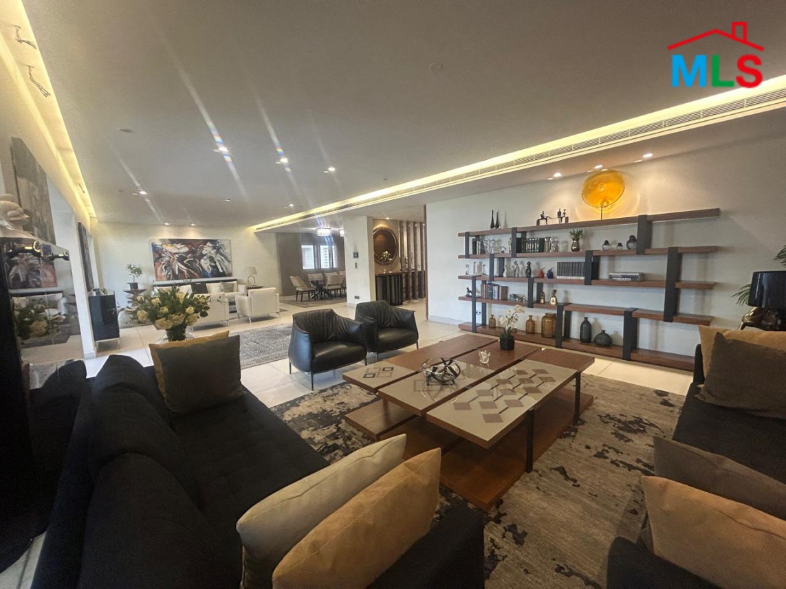 Beautiful Unfurnished 4-Bedroom Apartment for Sale In Jnah