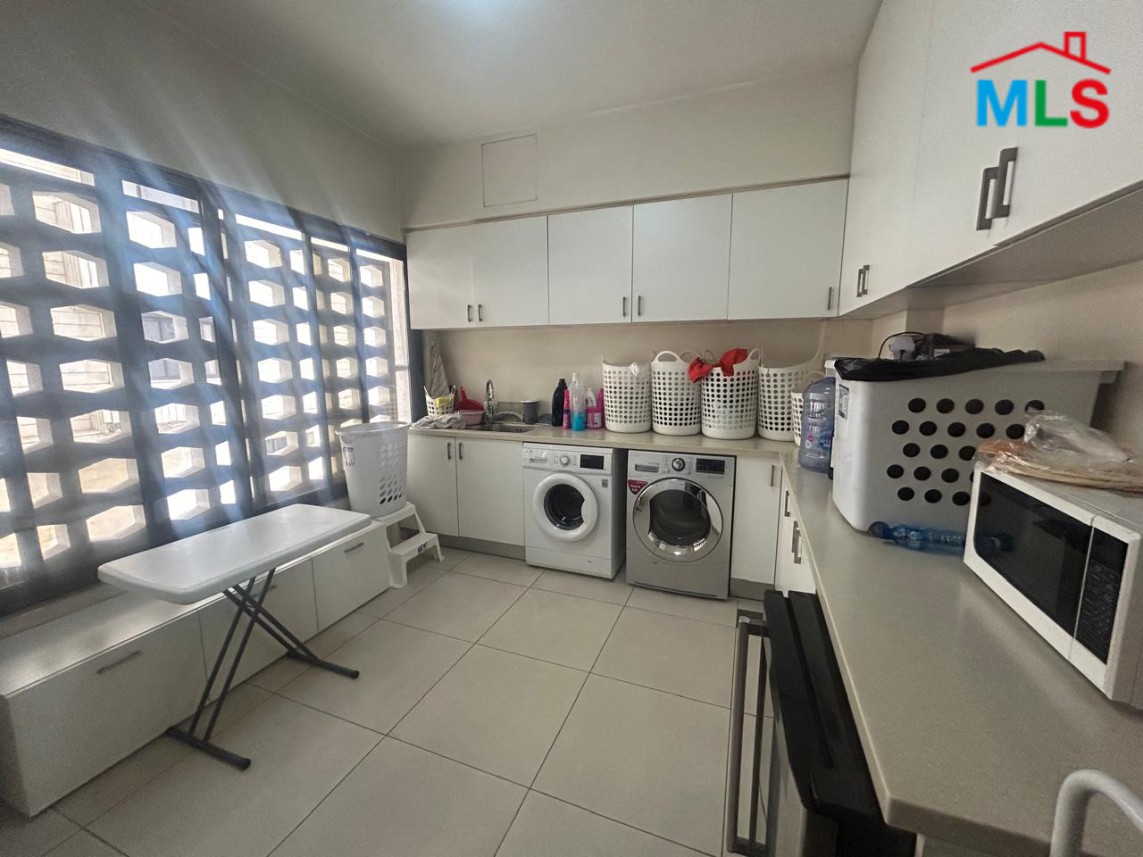 Beautiful Unfurnished 4-Bedroom Apartment for Sale In Jnah