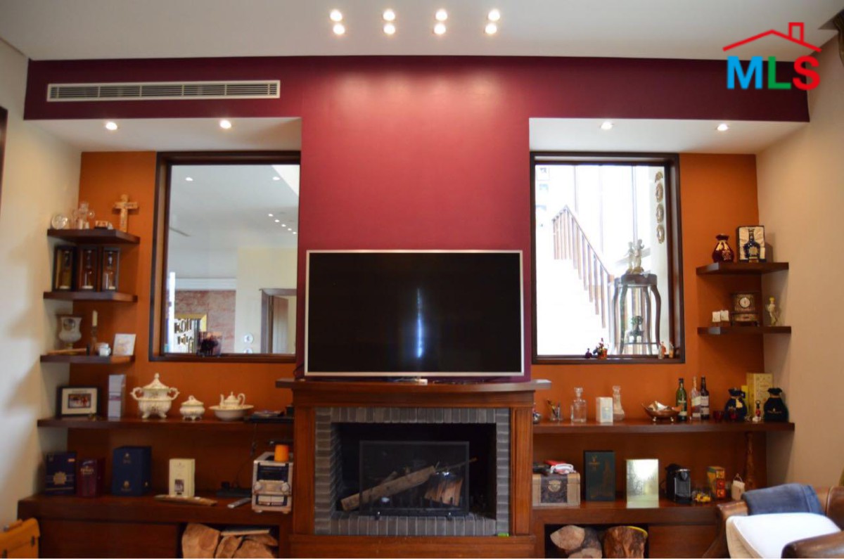 Furnished Villa with An Amazing Garden and Pool For Sale In Beit Chabeb