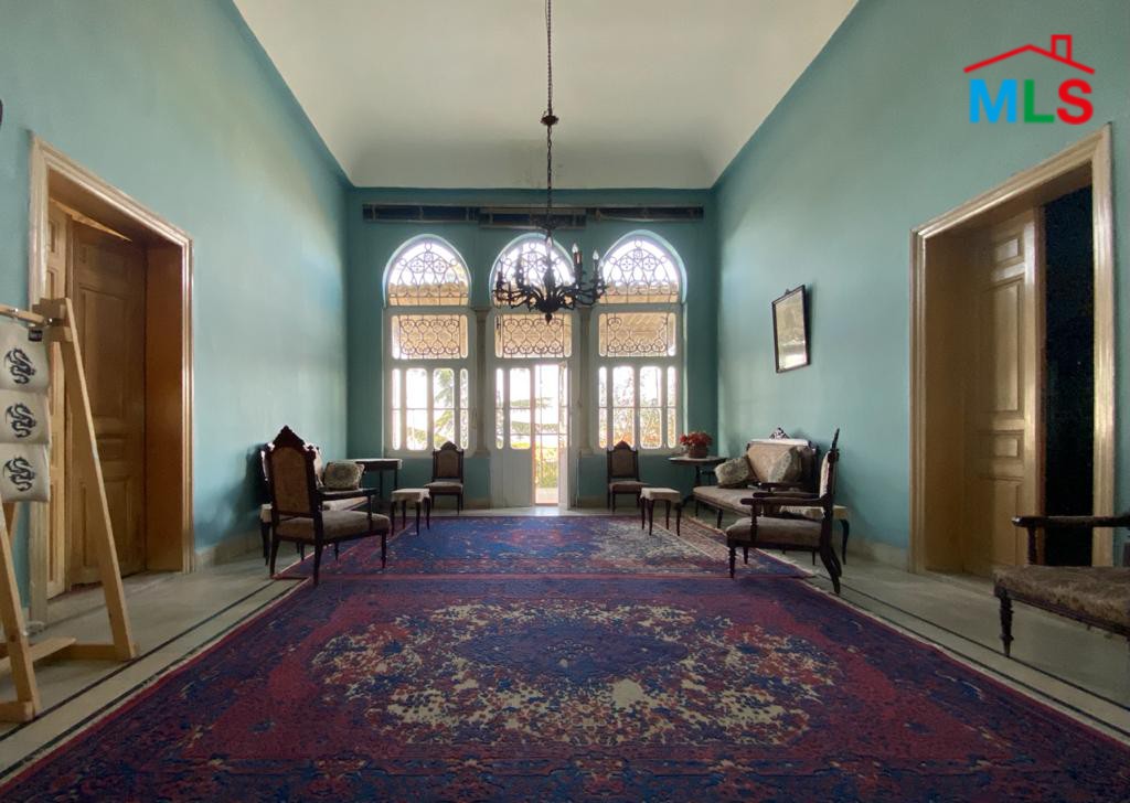 An Old Lebanese House on A Large Land In Kornet Chehwan For Sale